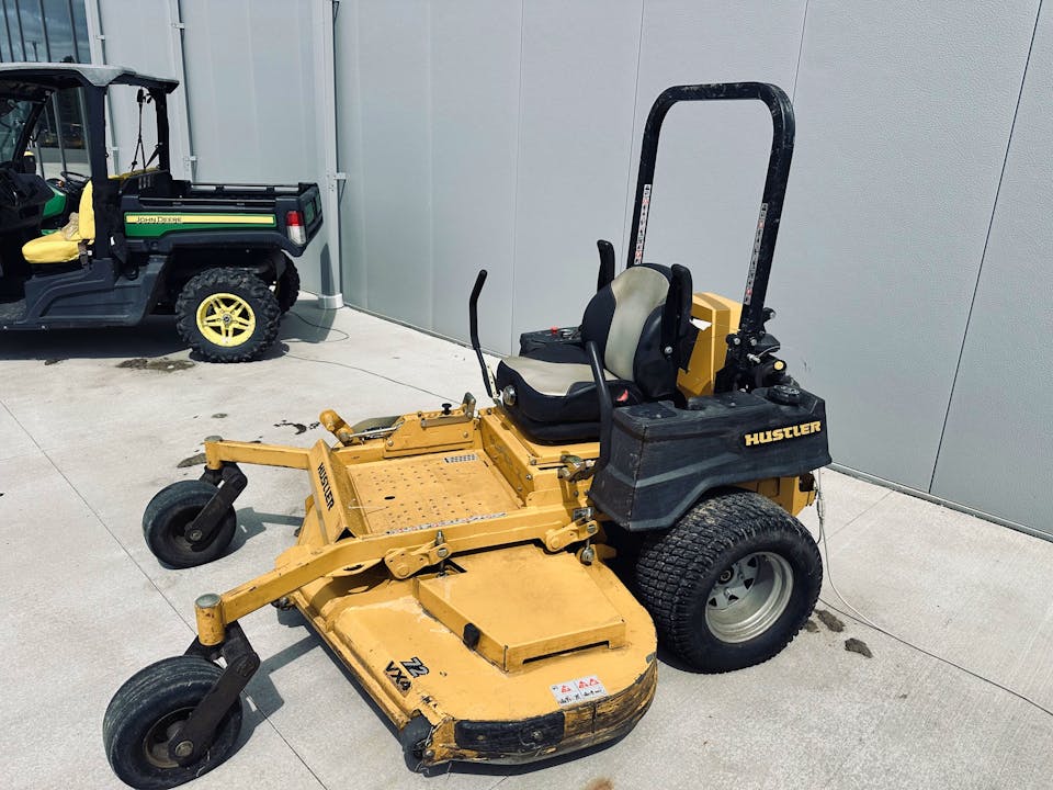 Hustler Super Z 72