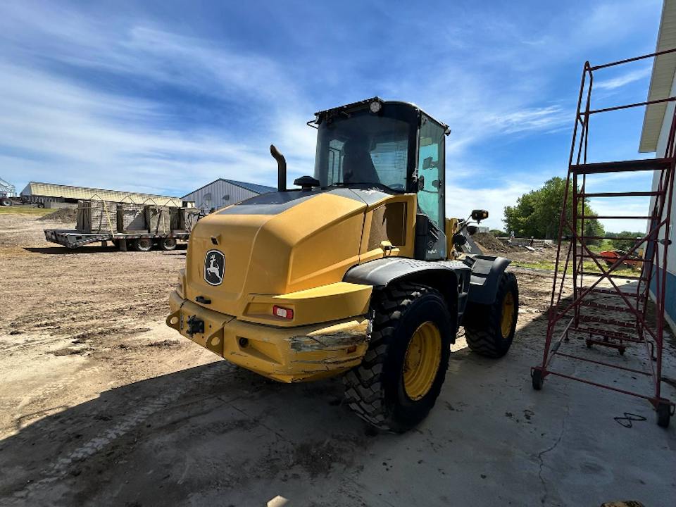 John Deere 344L