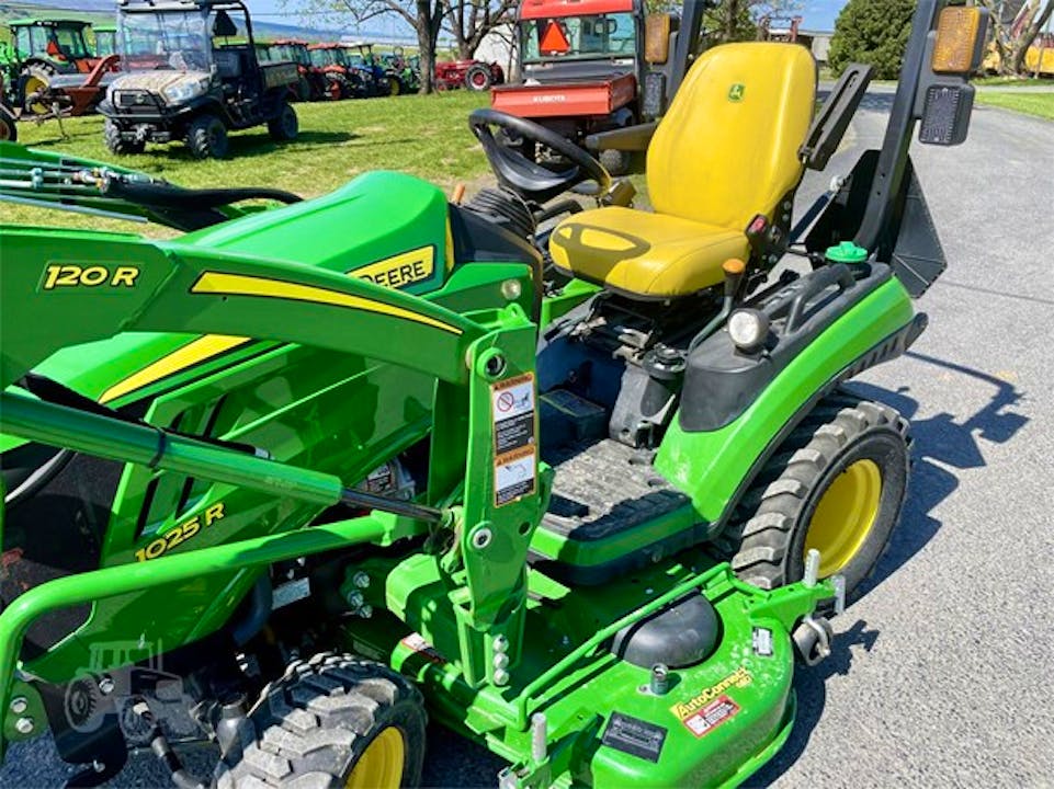 John Deere 1025R