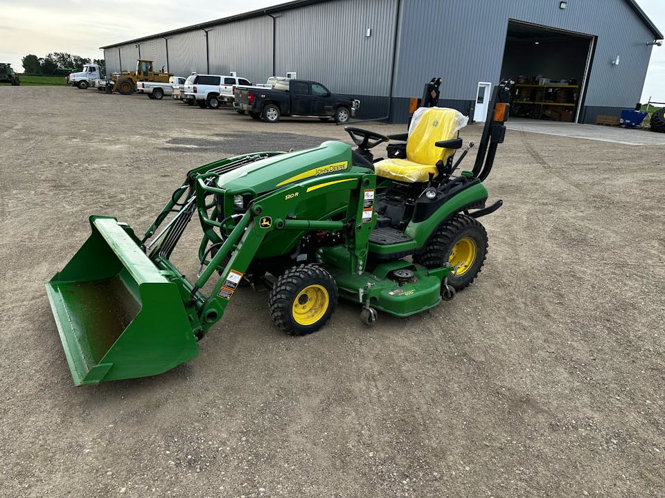 John Deere 1025R