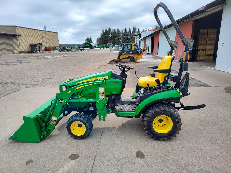 John Deere 1025R