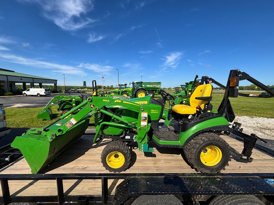 John Deere 1025R