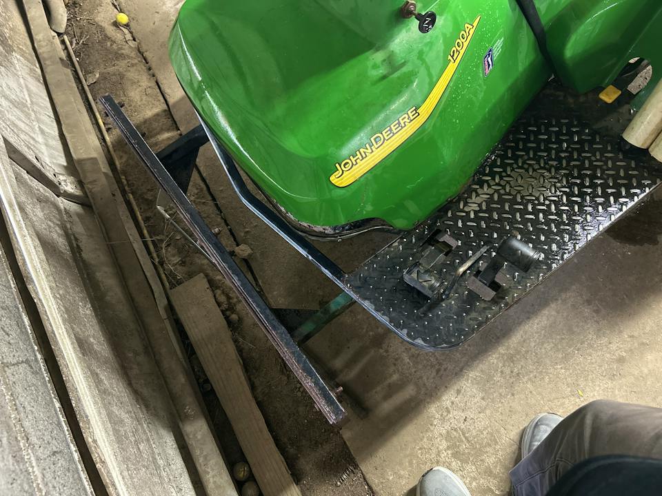 John Deere 1200A