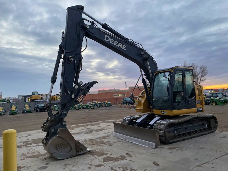 John Deere 135G
