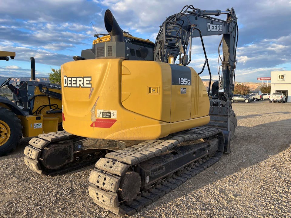John Deere 135G