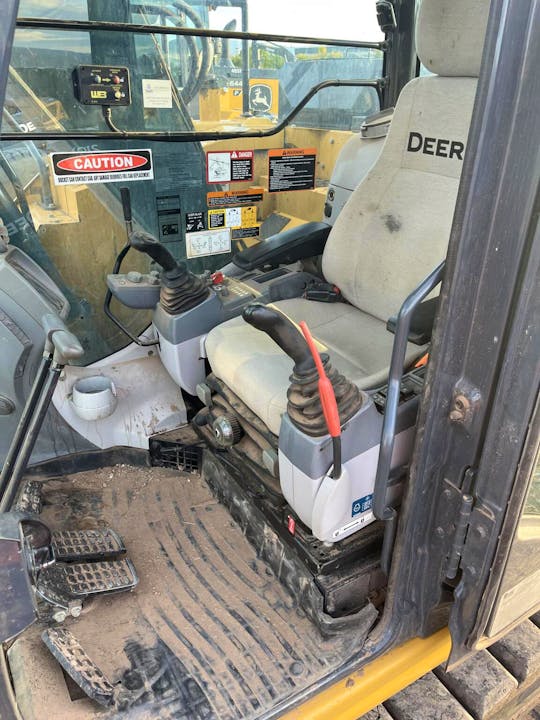 John Deere 135G