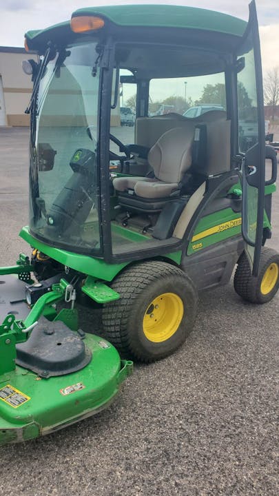 John Deere 1585