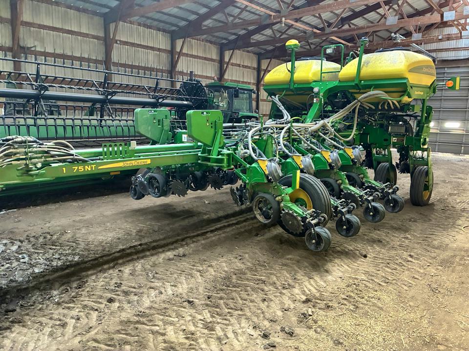 John Deere 1775NT