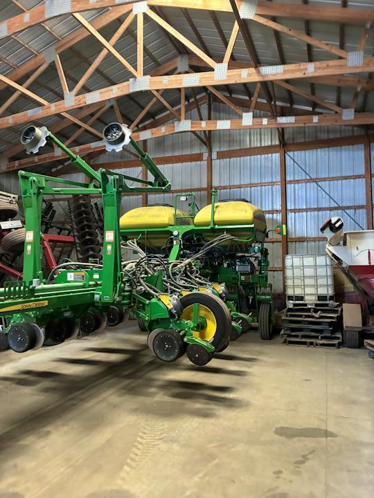 John Deere 1775NT