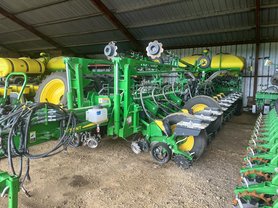 John Deere 1775NT