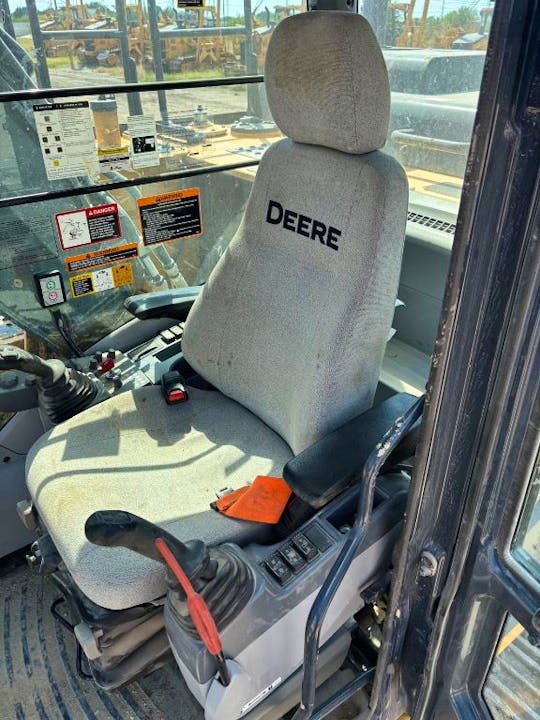 John Deere 200G