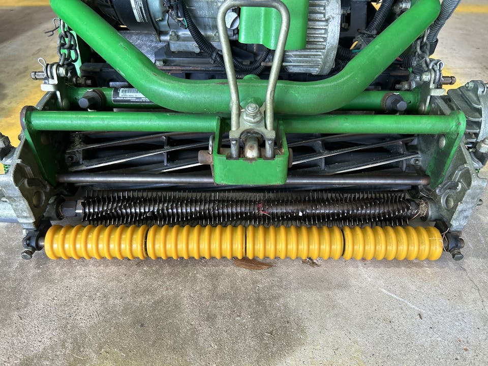 John Deere 220E