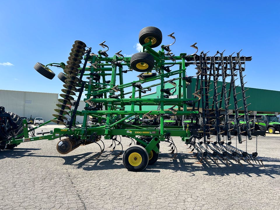 John Deere 2330