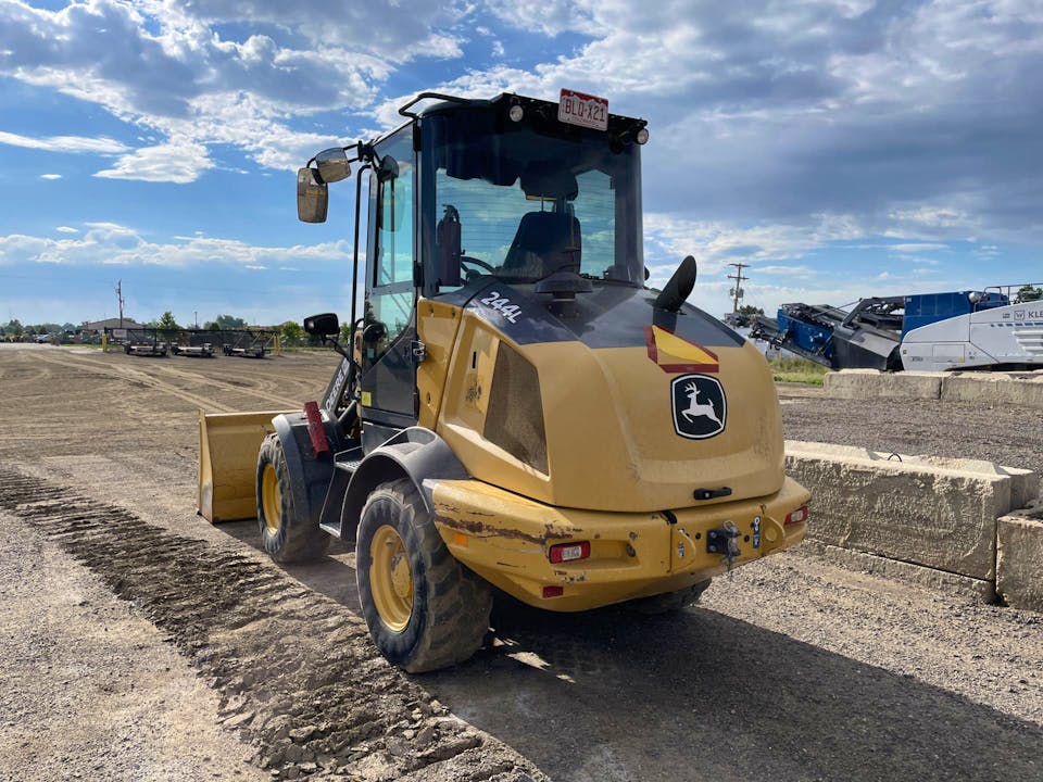 John Deere 244L