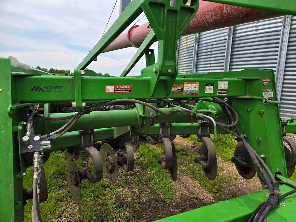 John Deere 2730