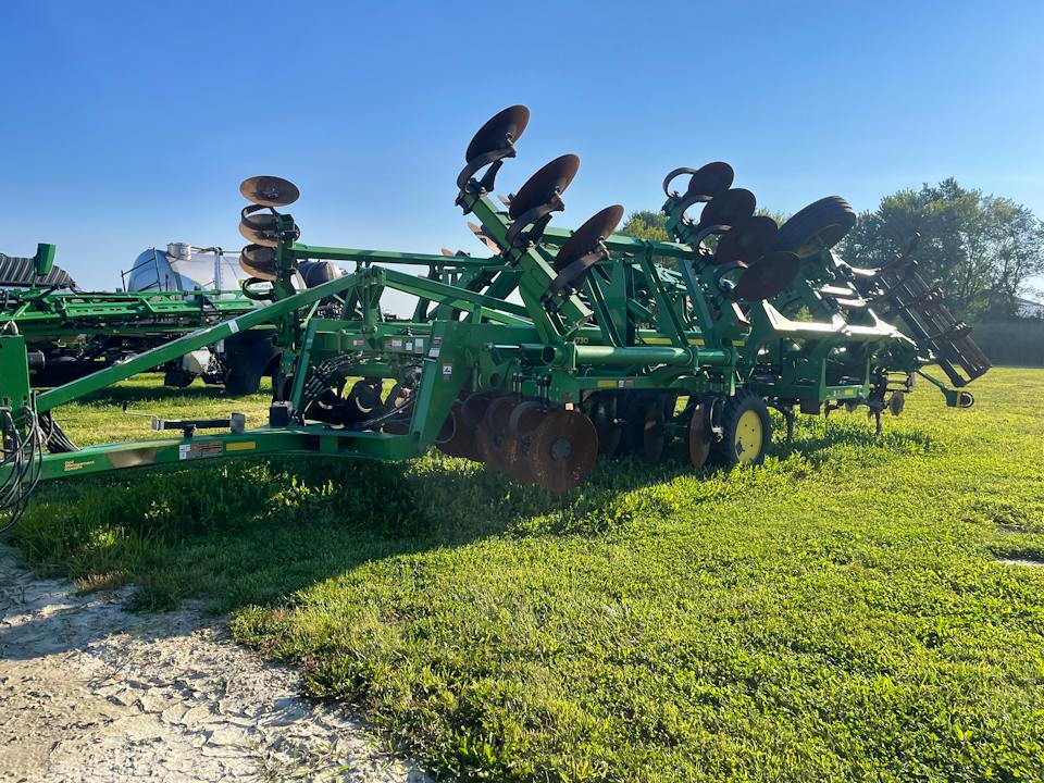 John Deere 2730