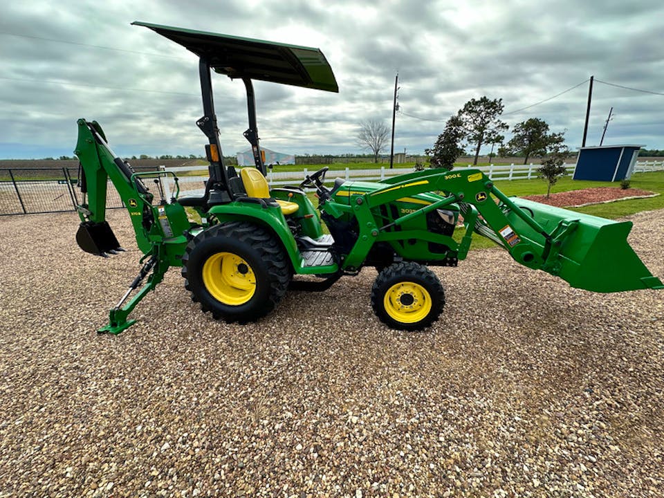 John Deere 3025E