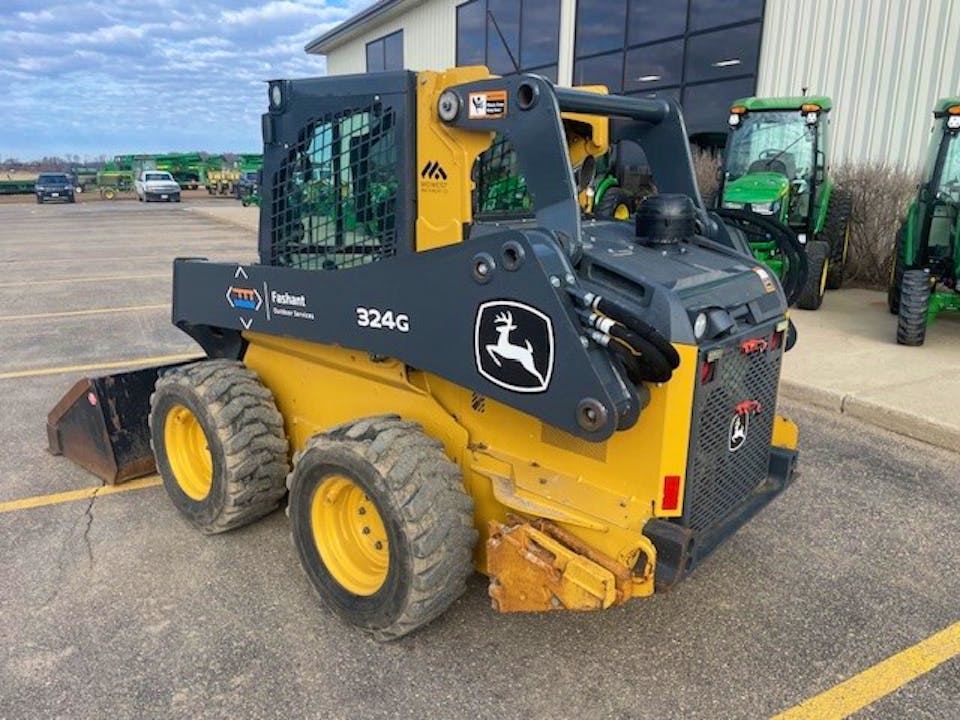 John Deere 324G