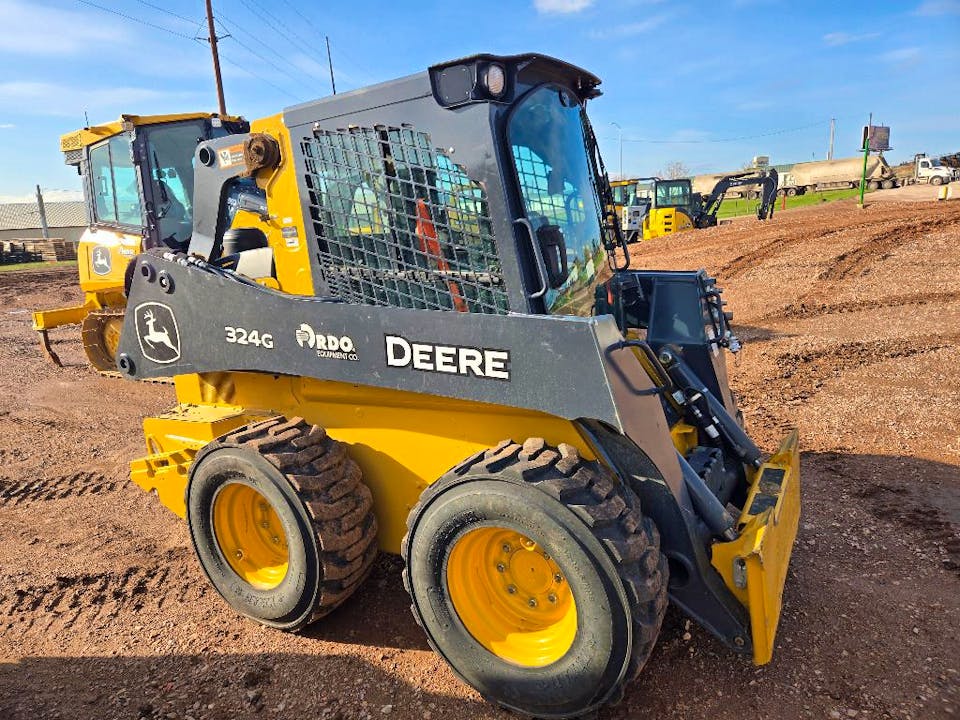 John Deere 324G