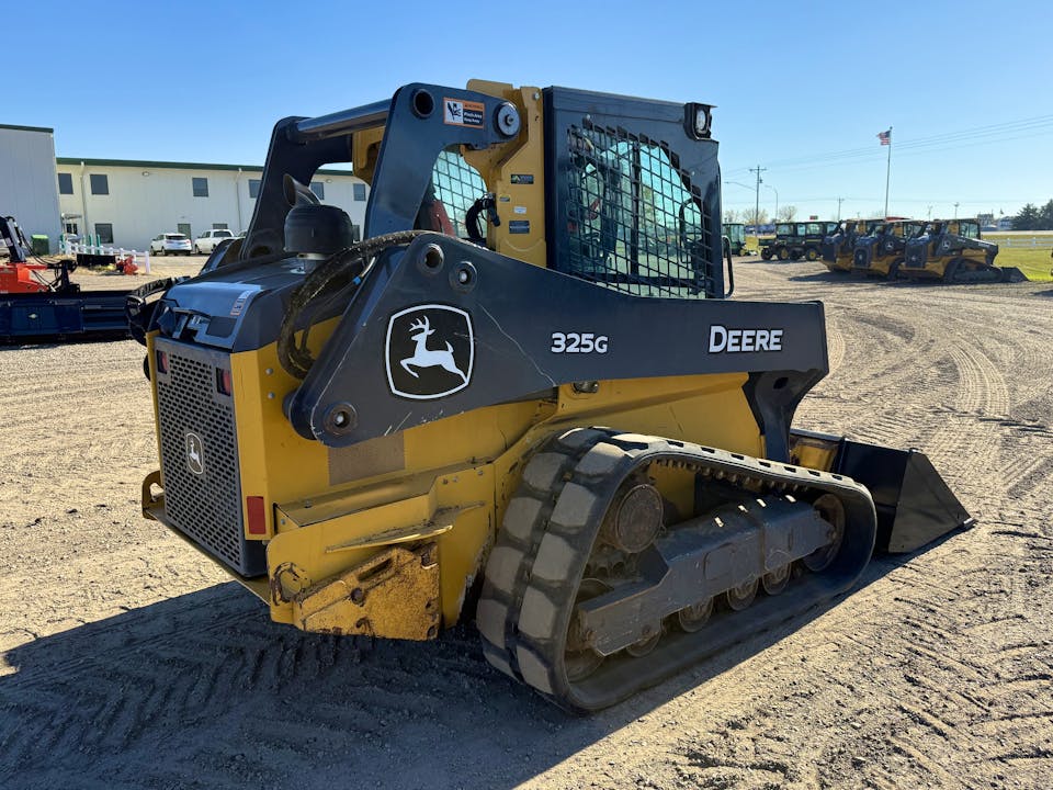 John Deere 325G
