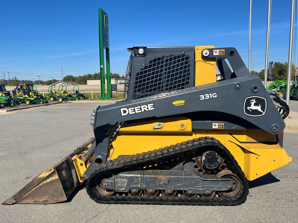 John Deere 331G