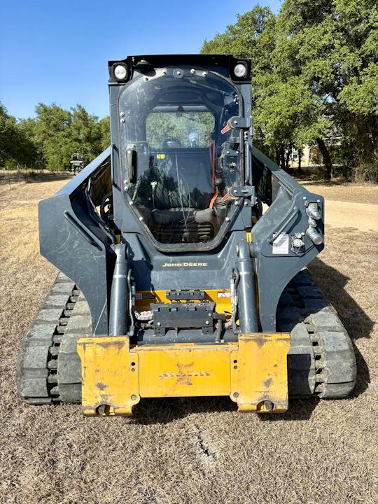 John Deere 333G