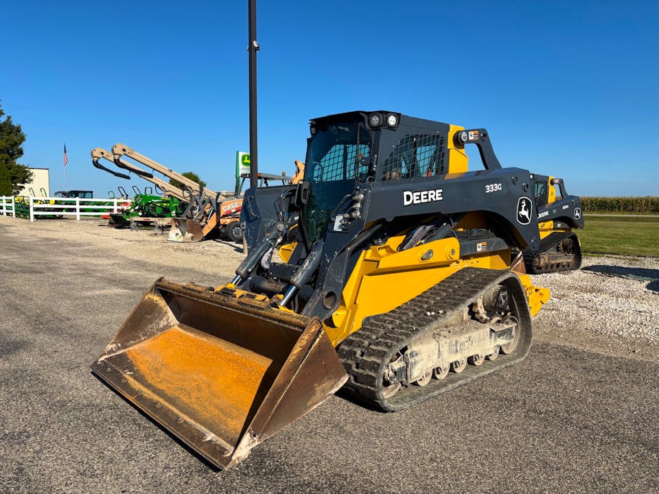 John Deere 333G