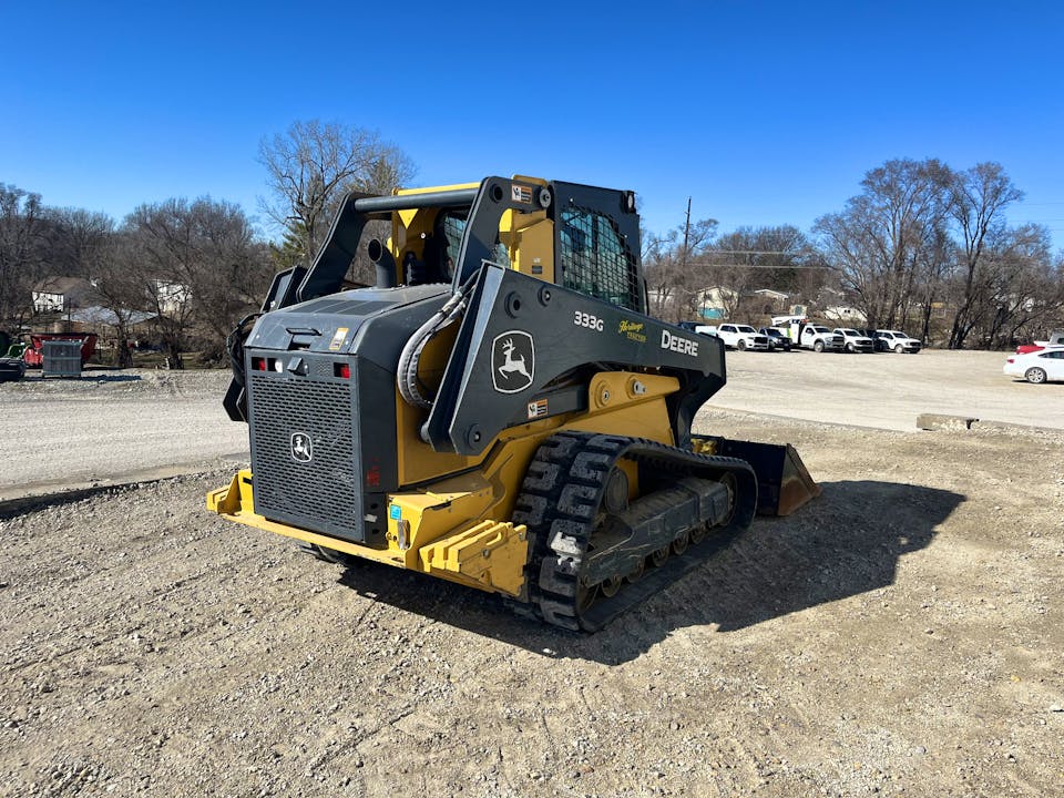 John Deere 333G