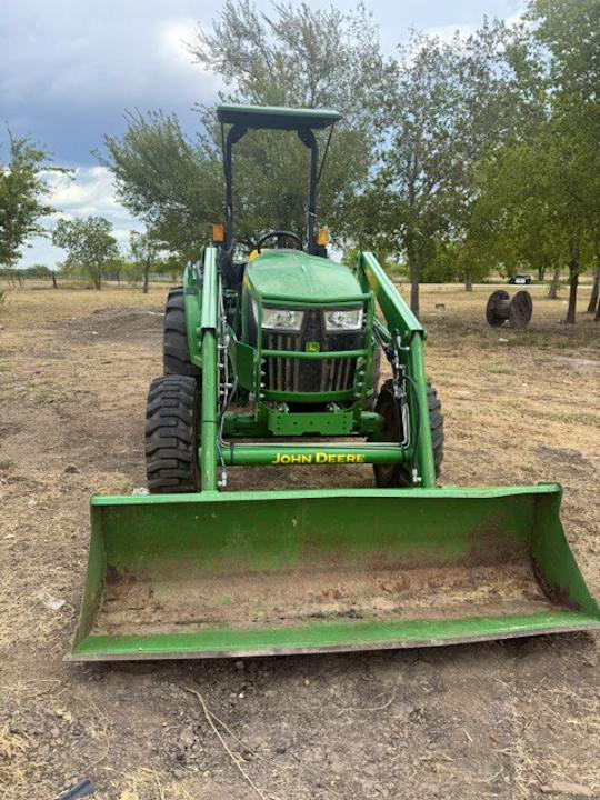 John Deere 4044M