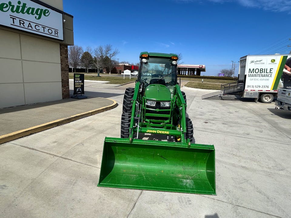 John Deere 4066R