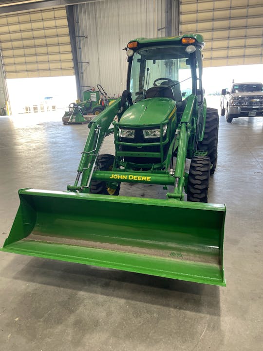 John Deere 4066R