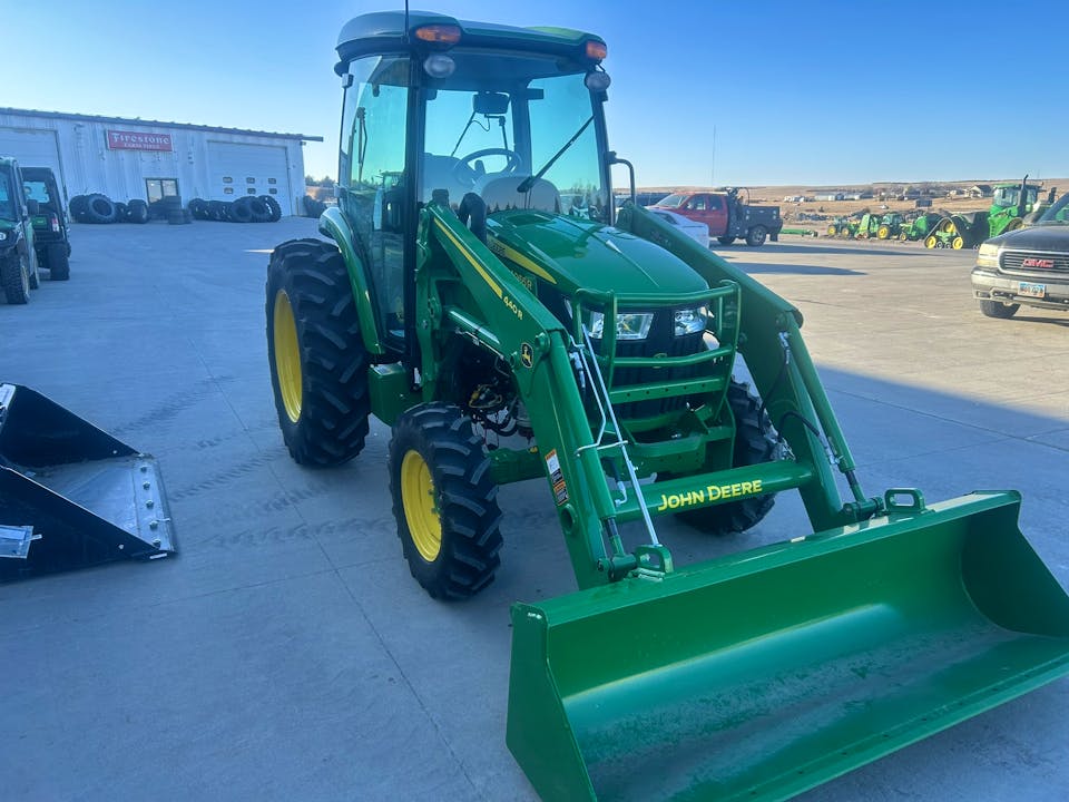 John Deere 4066R