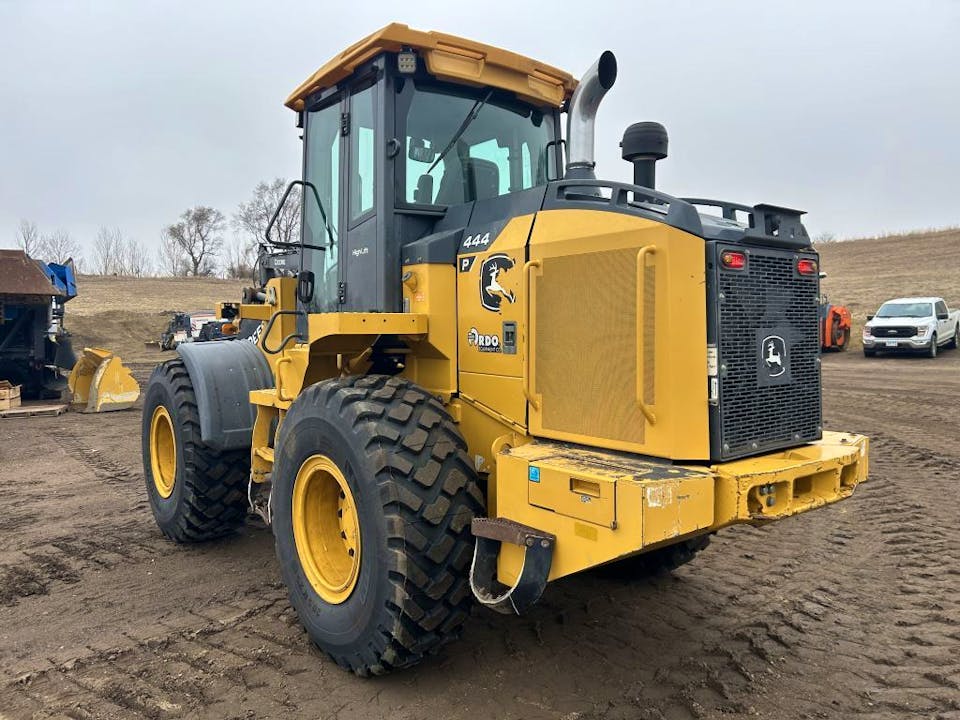 John Deere 444 P