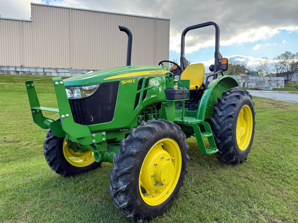 John Deere 5045E