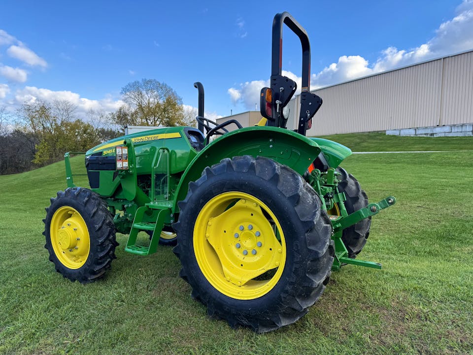 John Deere 5045E