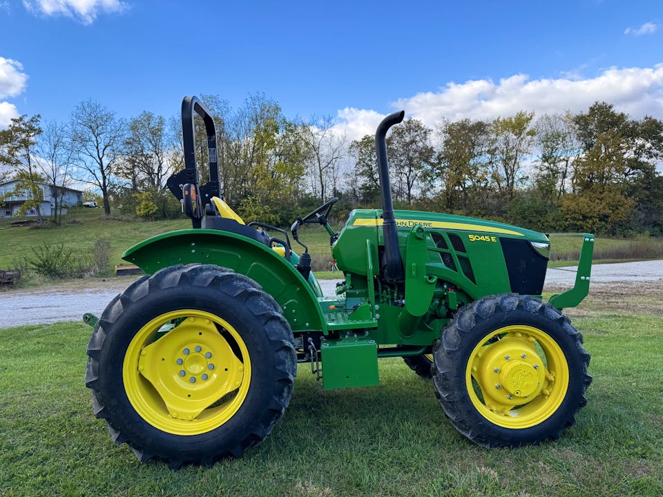 John Deere 5045E