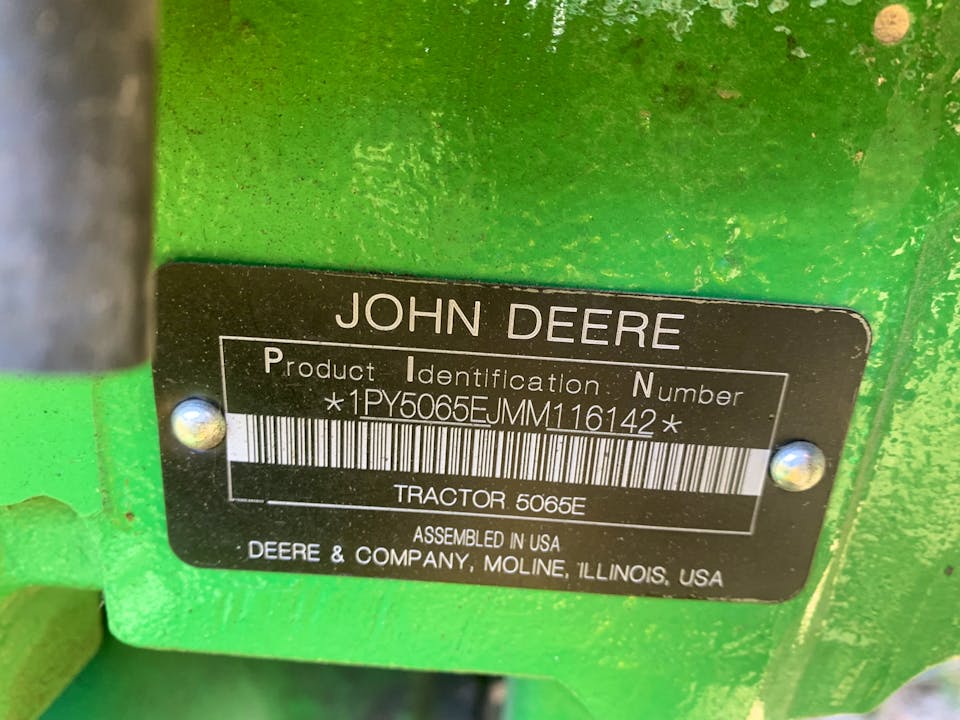 John Deere 5065E