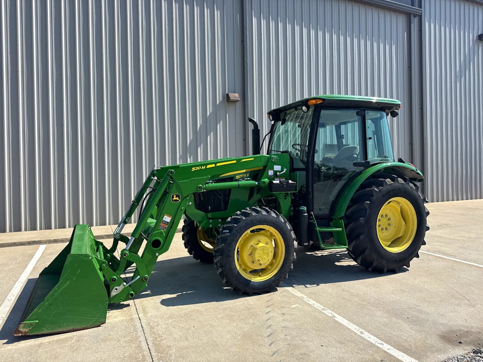 John Deere 5075E