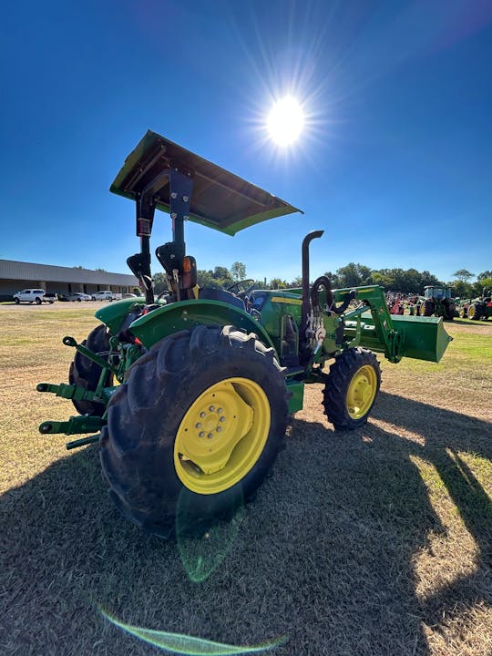 John Deere 5075E