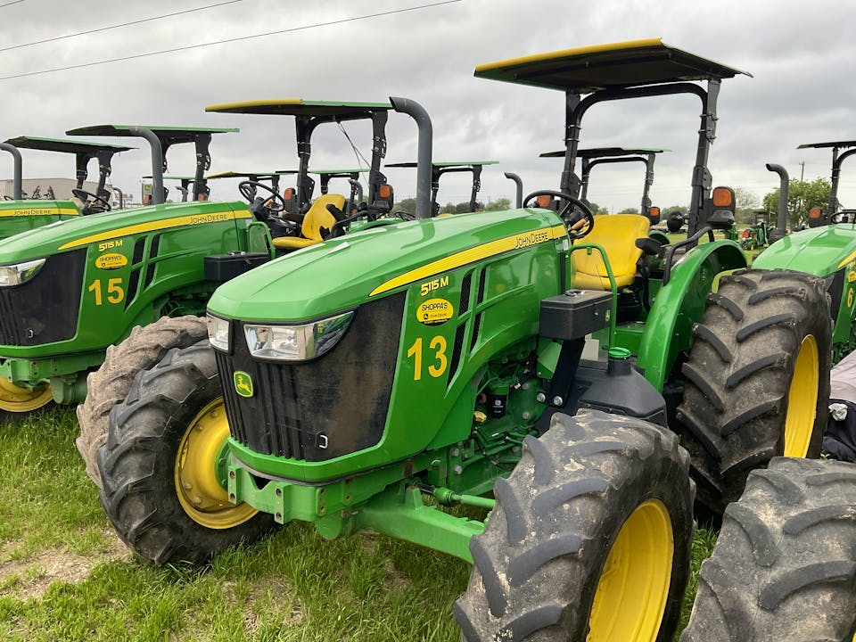 John Deere 5115M