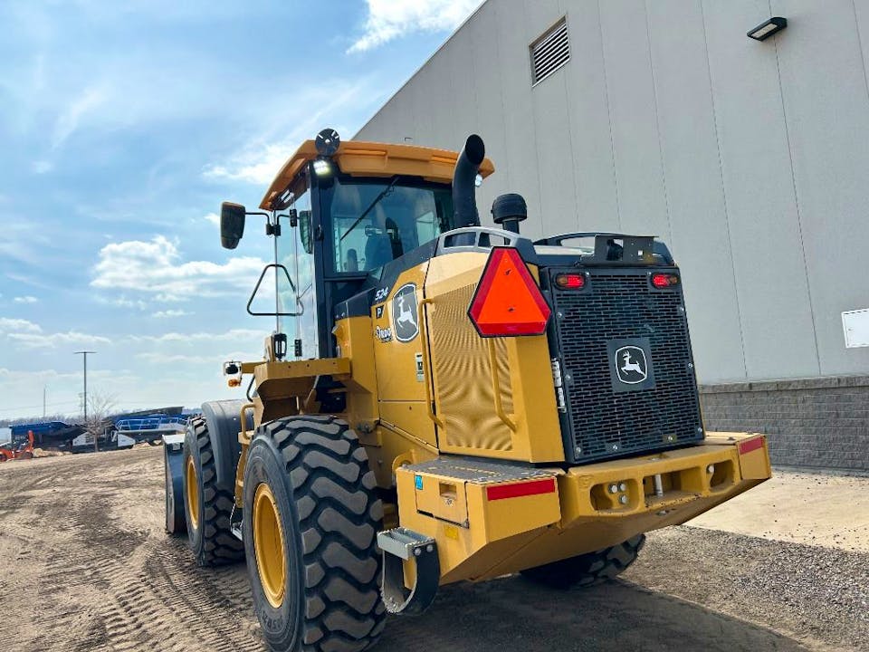 John Deere 524P