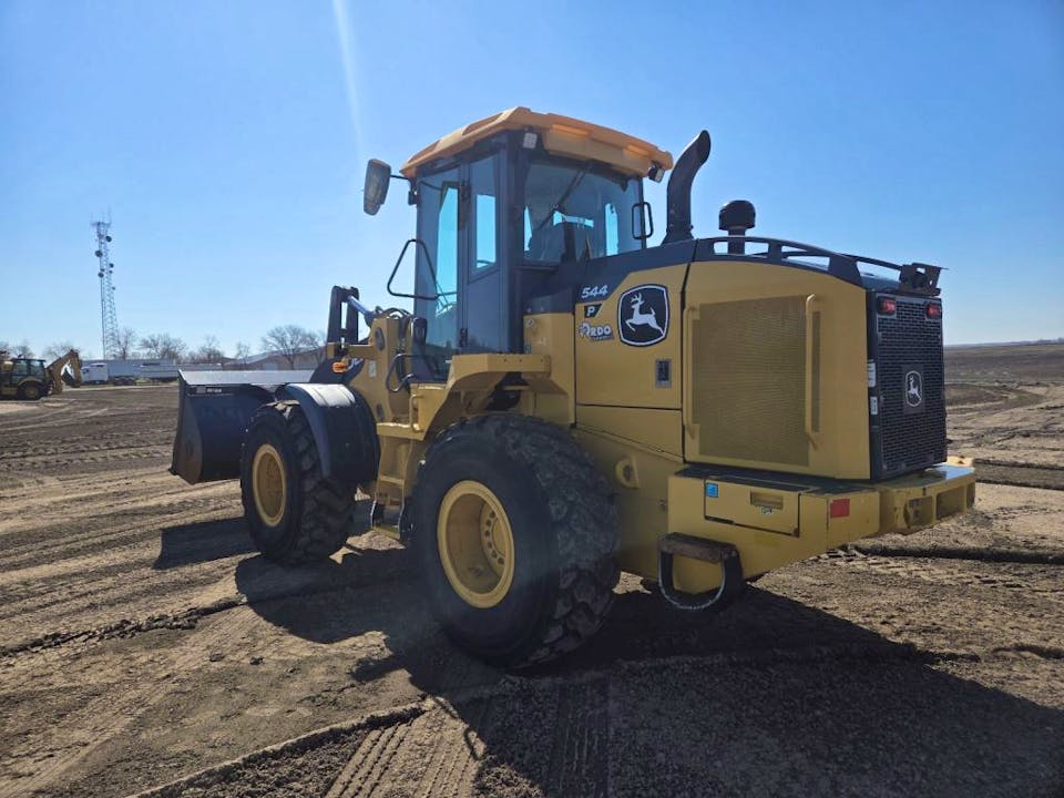 John Deere 544P
