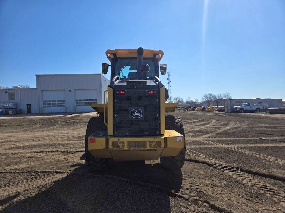 John Deere 544P