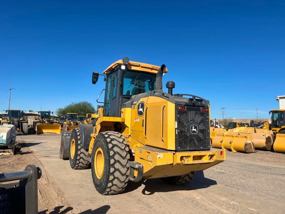 John Deere 544P