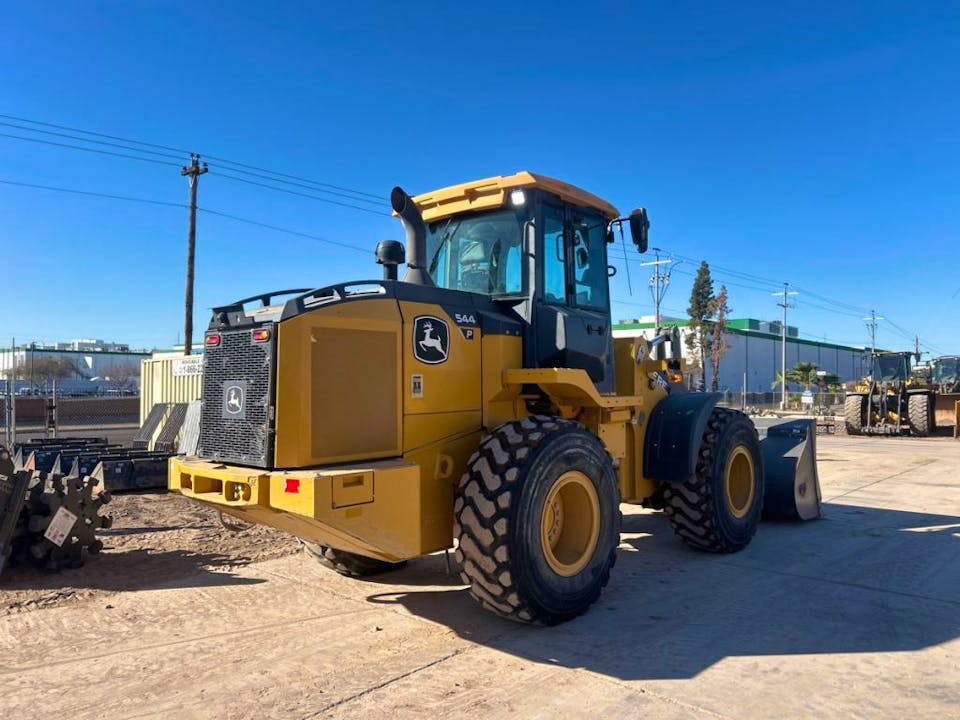 John Deere 544P
