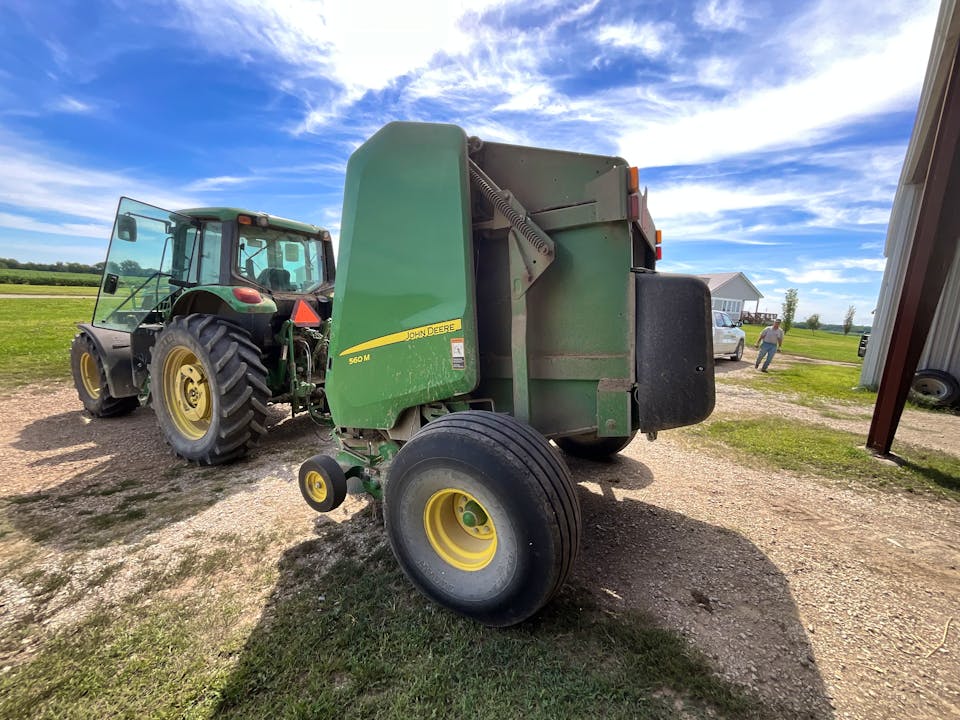 John Deere 560M