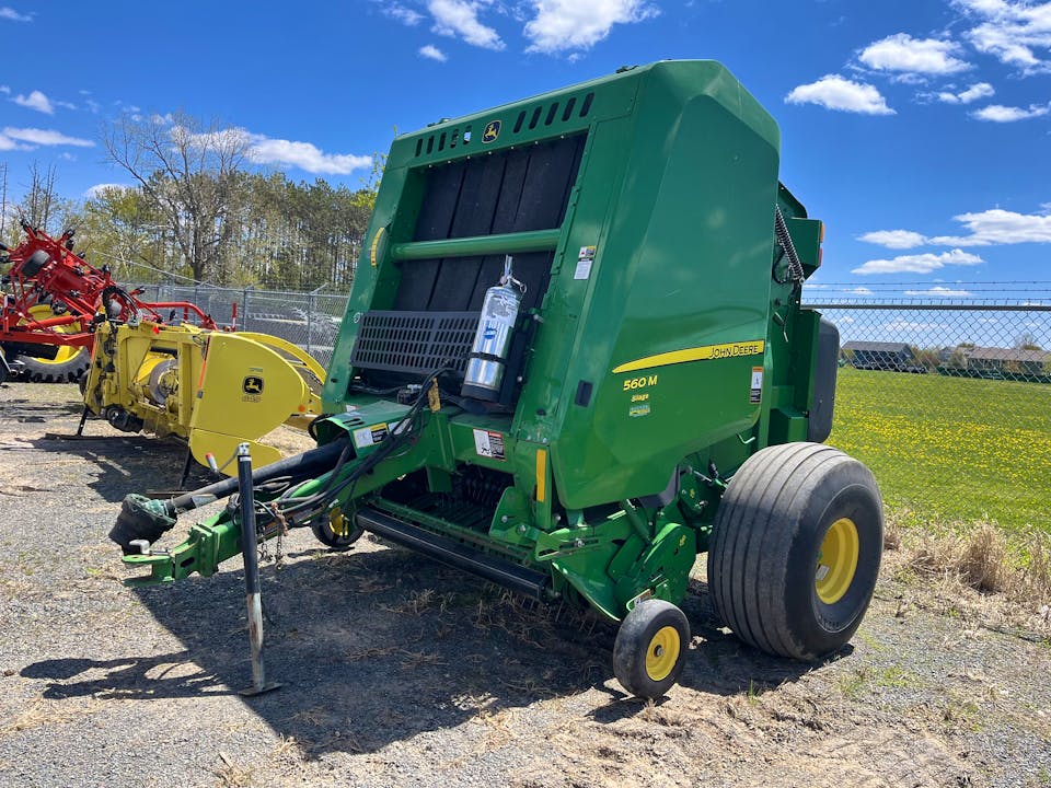John Deere 560M