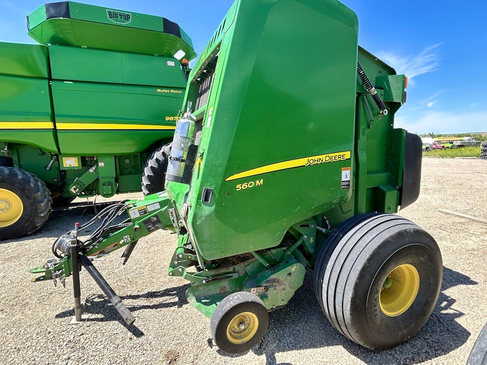 John Deere 560M