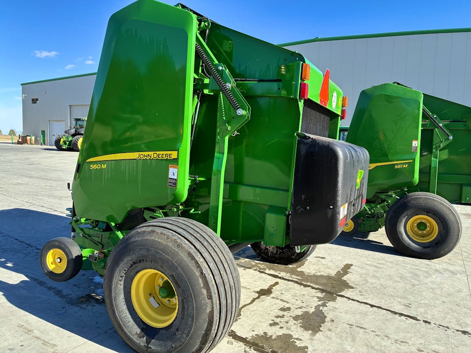 John Deere 560M