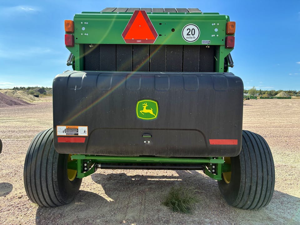 John Deere 560M